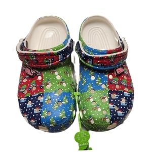 Crocs x Vineyard Vines Limited-Edition Kids’ Crocs™ Holiday Patchwork Clogs